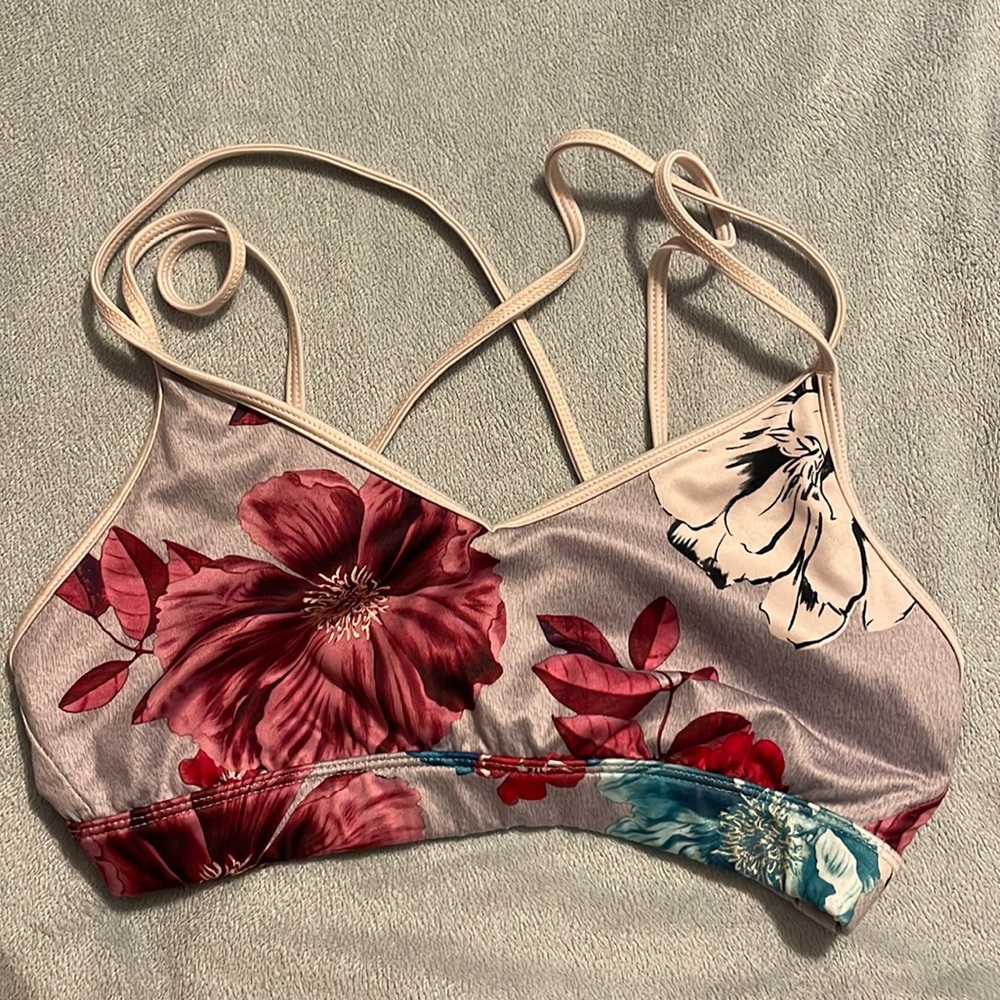 Beautiful fun sports bra.